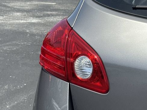 Used 2014 Nissan Rogue S w/ Convenience Package FWD image 9