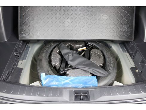 Used 2020 Toyota RAV4 XLE w/ Convenience Package image 34