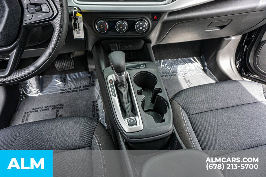 Used 2025 Chevrolet Trax LS FWD image 39