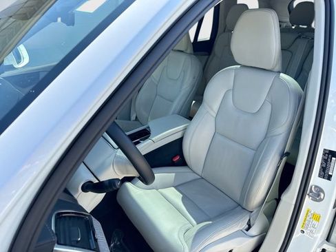 Certified 2024 Volvo XC90 T8 Ultimate w/ Protection Package AWD/4WD image 16