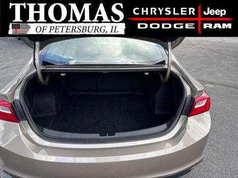 Used 2023 Chevrolet Malibu LT FWD image 20