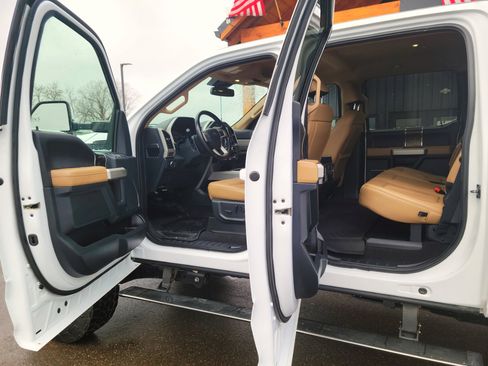 Used 2022 Ford F250 Lariat w/ Lariat Ultimate Package image 7