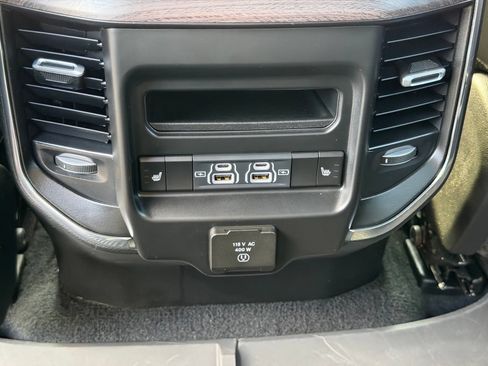 Used 2025 RAM 1500 Laramie w/ Sport Appearance Package AWD/4WD image 31