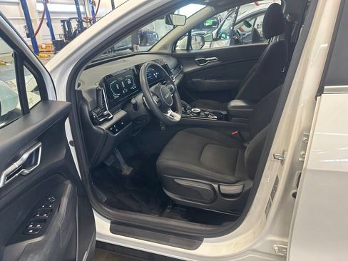 Certified 2023 Kia Sportage LX AWD/4WD image 17