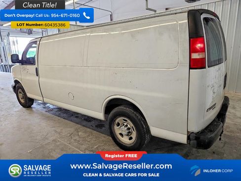 Used 2012 Chevrolet Express 2500 Extended RWD image 3