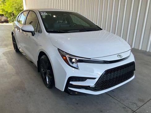 Used 2026 Toyota Corolla SE FWD image 25