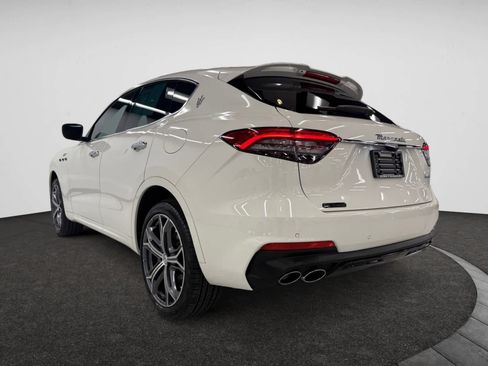 Used 2022 Maserati Levante GT image 3