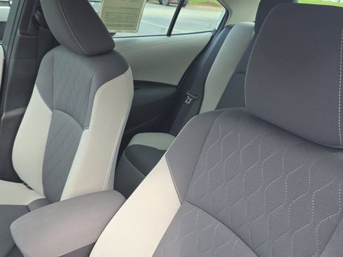 Certified 2025 Toyota Corolla LE FWD image 16