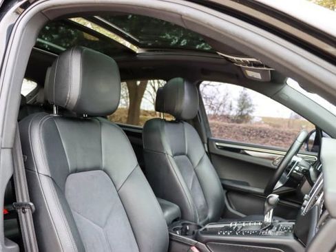 Used 2017 Porsche Macan S image 21
