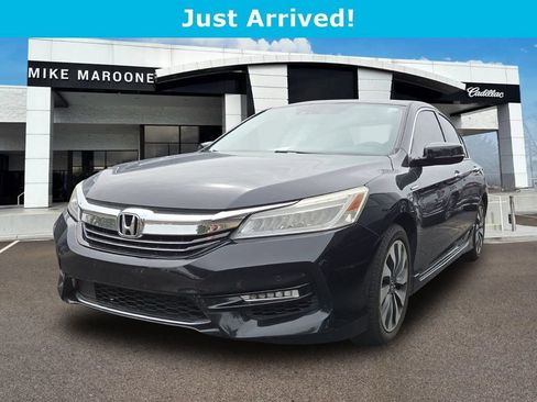 Used 2017 Honda Accord Touring image 1