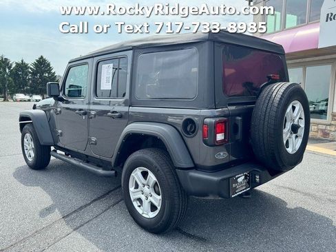 Used 2022 Jeep Wrangler Unlimited Sport AWD/4WD image 5