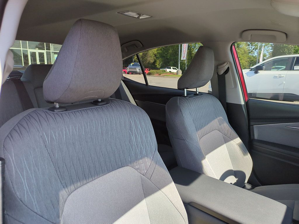 Used 2026 Toyota Camry LE FWD image 31