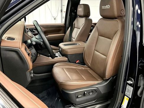 Used 2024 Chevrolet Suburban High Country image 20