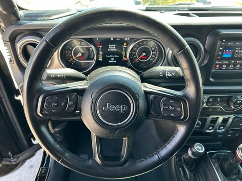 Used 2022 Jeep Wrangler Sport AWD/4WD image 10