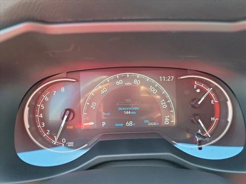 Used 2025 Toyota RAV4 XLE image 21