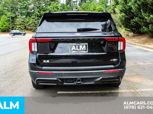 Used 2025 Ford Explorer ST-Line w/ ST-Line Street Pack AWD/4WD image 10
