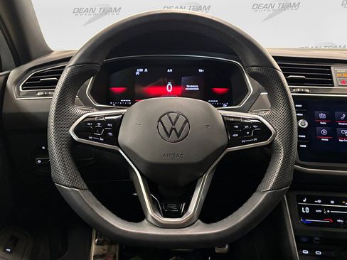 Used 2024 Volkswagen Tiguan SE R-Line AWD/4WD image 40