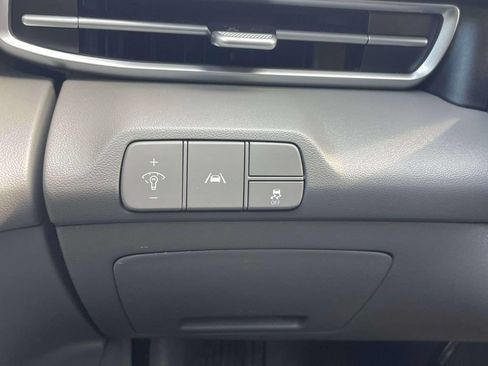 Used 2023 Hyundai Elantra SEL w/ Convenience Package FWD image 20