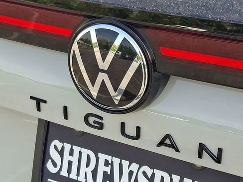 New 2026 Volkswagen Tiguan SE R-Line AWD/4WD image 12