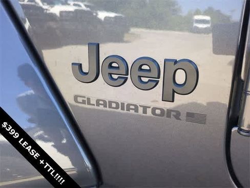 New 2025 Jeep Gladiator Sport image 12