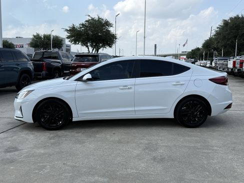 Used 2020 Hyundai Elantra Value Edition w/ Cargo Package (C1) FWD image 9