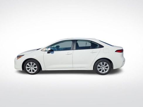 Used 2024 Toyota Corolla LE image 10