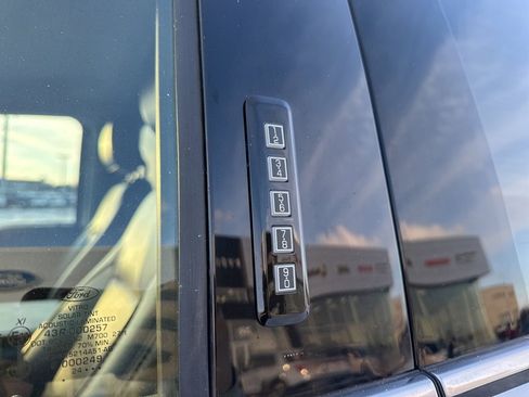 Certified 2024 Ford F350 Lariat w/ Chrome Package image 29