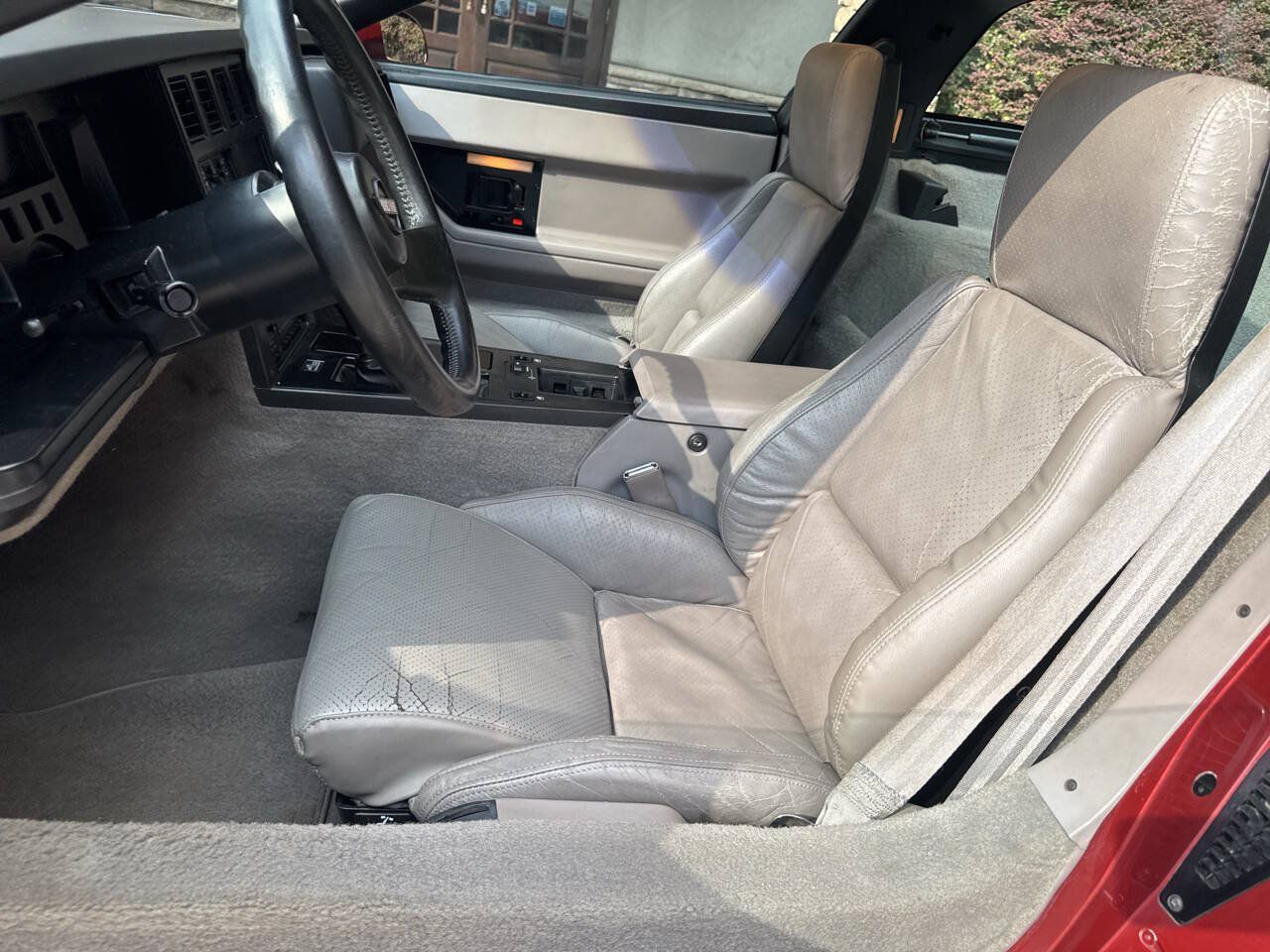 Used 1988 Chevrolet Corvette Coupe RWD image 12