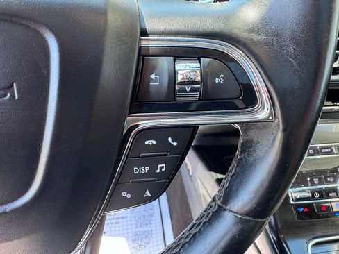 Used 2021 Lincoln Nautilus Reserve AWD/4WD image 21