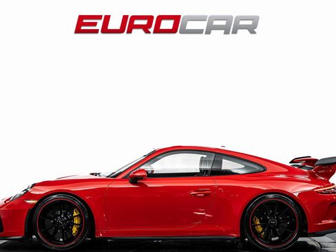Used 2018 Porsche 911 GT3 RWD image 2