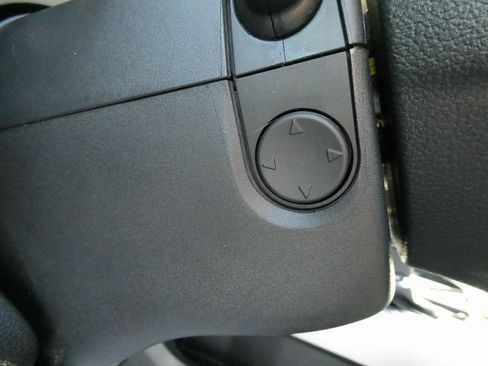 Used 2018 Ford F150 Lariat w/ Equipment Group 502A Luxury image 26