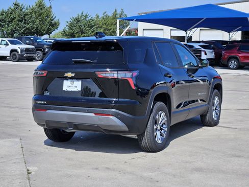 New 2026 Chevrolet Equinox LT w/ Convenience Package II FWD image 3