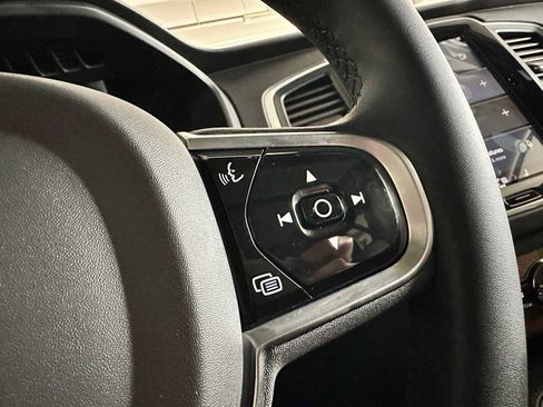 Used 2023 Volvo XC90 B6 Core w/ Protection Package Premier image 23