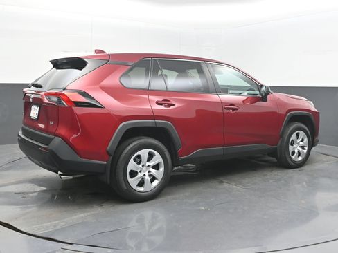 Used 2023 Toyota RAV4 LE FWD image 9