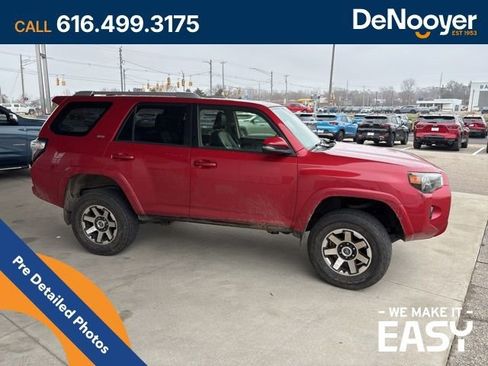 Used 2016 Toyota 4Runner SR5 Premium image 5