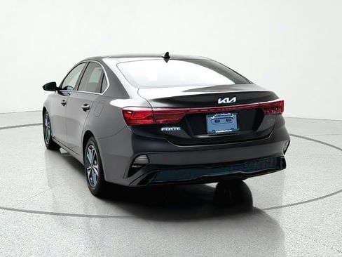 Certified 2023 Kia Forte LXS w/ LXS Technology Package FWD image 4