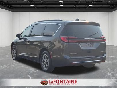 Used 2023 Chrysler Pacifica Limited