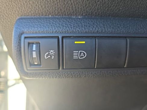 Certified 2022 Toyota Corolla LE image 25