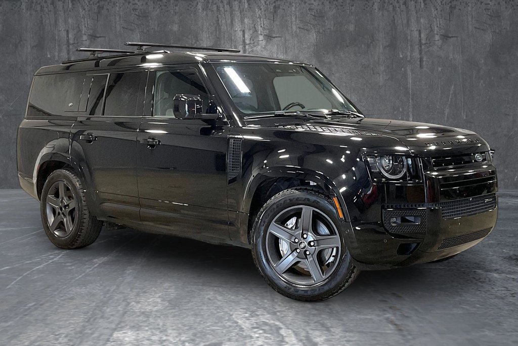 Used 2023 Land Rover Defender 130 X-Dynamic SE AWD/4WD image 3
