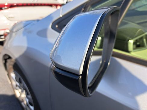 Used 2020 Toyota Corolla LE image 4