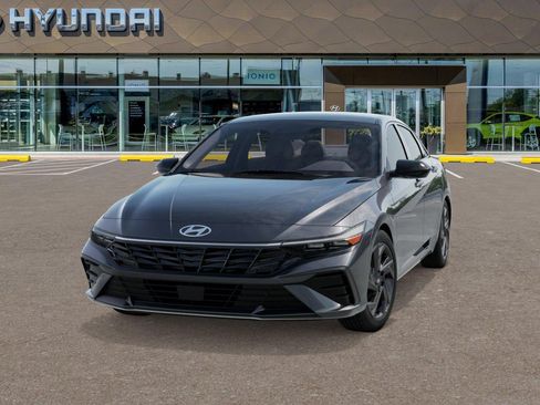 Used 2026 Hyundai Elantra Sport FWD image 6