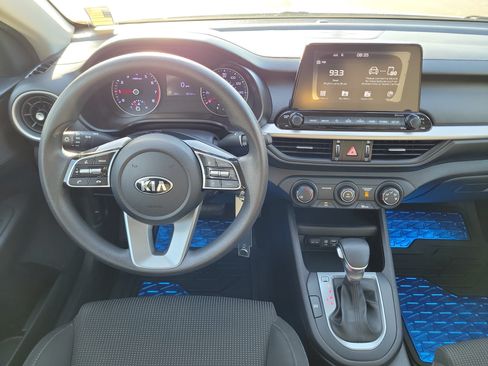 Used 2020 Kia Forte LXS FWD image 17