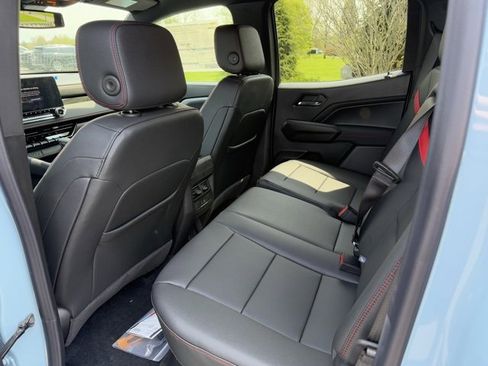 New 2025 Chevrolet Colorado Z71 w/ Technology Package image 9