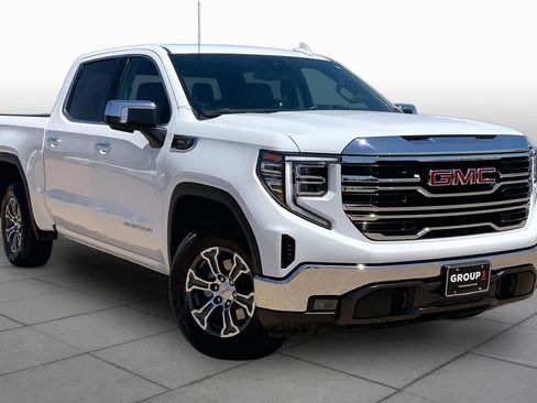 Used 2025 GMC Sierra 1500 SLT RWD image 3