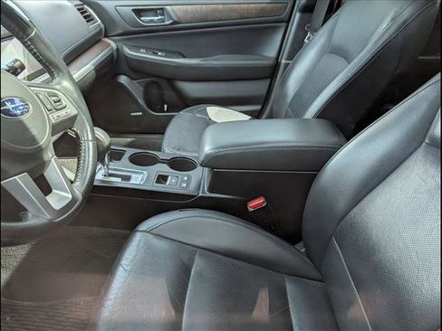 Used 2017 Subaru Outback 2.5i Limited image 7
