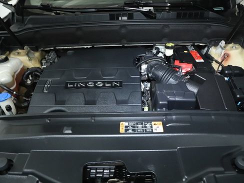 Used 2016 Lincoln MKX Reserve w/ Climate Package AWD/4WD image 35
