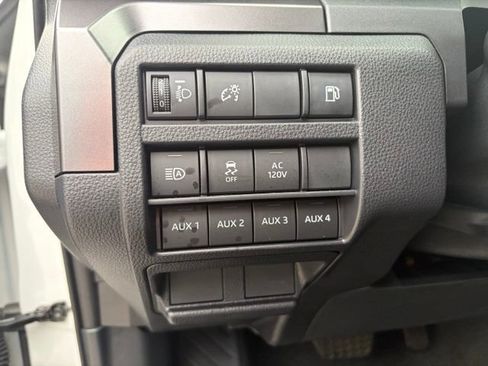 Used 2025 Toyota 4Runner 4WD image 19