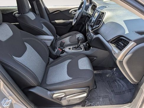 Used 2016 Jeep Cherokee Sport AWD/4WD image 22