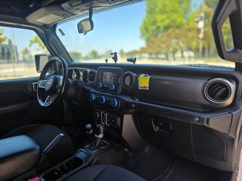 Used 2020 Jeep Gladiator Sport w/ Quick Order Package 24S AWD/4WD image 37