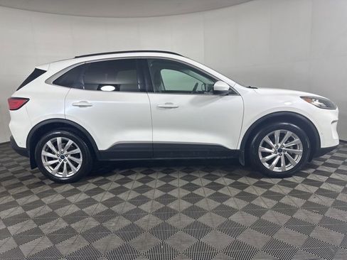 Certified 2022 Ford Escape Titanium w/ Titanium Elite Package image 2